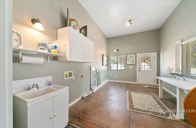 11423 W River Rd, House other with 3 bedrooms, 3 bathrooms and 9 parking in Caldwell ID | Image 44