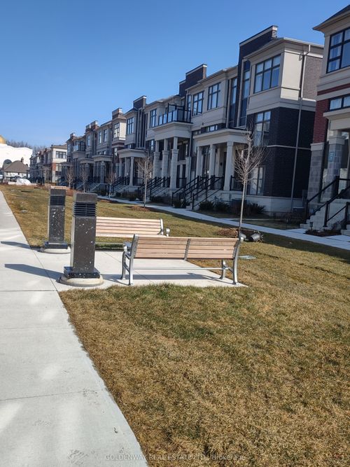 35 Wuhan Lane, Markham, ON, L6E0V4 | Card Image