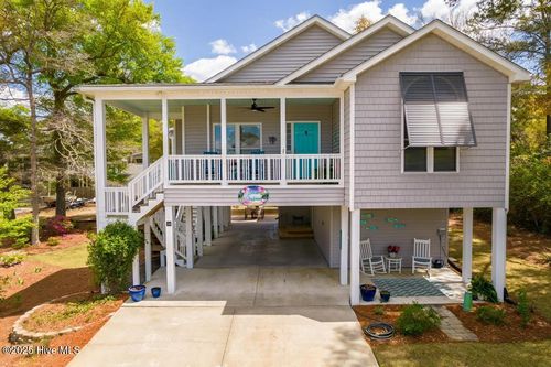 334 Ne 48th St, Oak Island, NC, 28465-5305 | Card Image