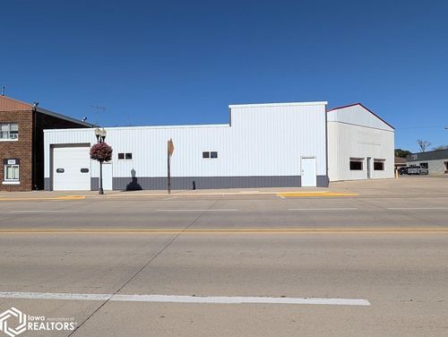 616 Central Ave, Northwood, IA, 50459-1516 | Card Image