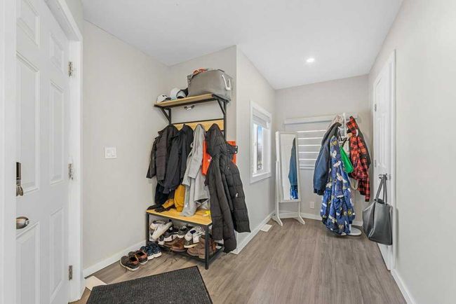 1931 7 Avenue Se, Home with 1 bedrooms, 1 bathrooms and 2 parking in Calgary AB | Image 3