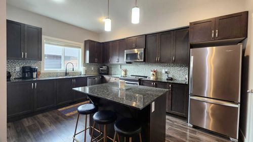 389 Midtown Gate Sw, Airdrie, AB, T4B4C9 | Card Image