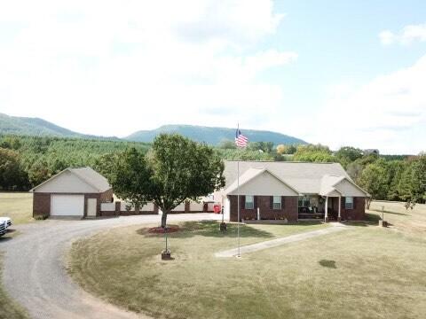 Shadow Ln, Dardanelle, AR 72834