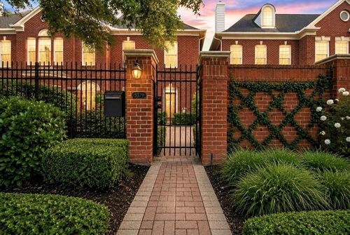 3379 Bellefontaine St, Houston, TX, 77025-1403 | Card Image
