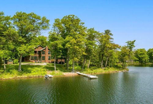 19260 Lakewood Dr, Deerwood, MN, 56444-8836 | Card Image