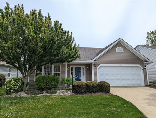 1417 Hollow Wood Ln, Avon, OH, 44011-1094 | Card Image
