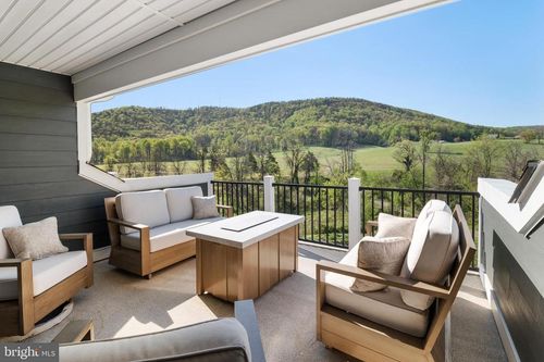 5045 Mary Jackson Ct, CHARLOTTESVILLE, VA, 22902-8784 | Card Image