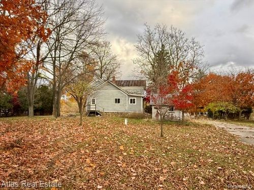 7448 Gale Rd, Grand Blanc, MI, 48439-7400 | Card Image