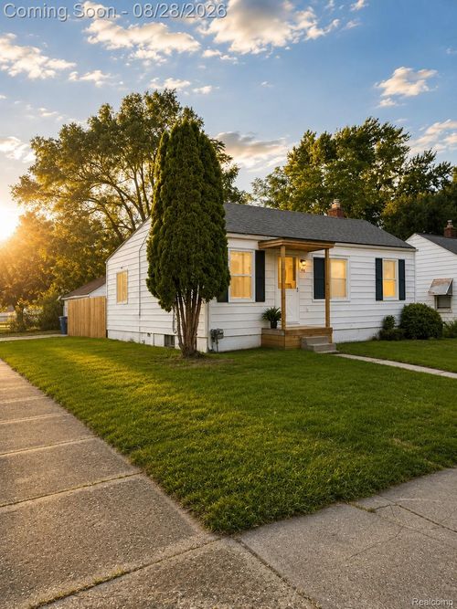 948 Hubbard Ave, Flint, MI, 48503-4938 | Card Image
