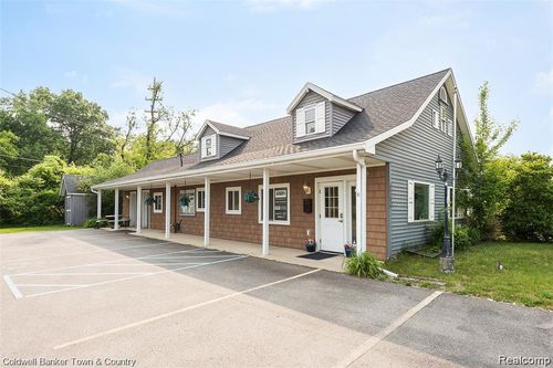 4780 E M 36, Pinckney, MI, 48169-9383 | Card Image