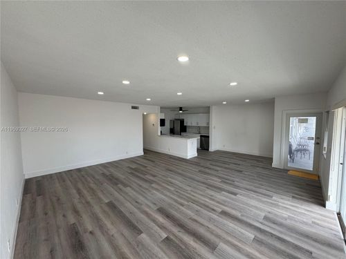 apt-211-630 Layne Blvd, Hallandale Beach, FL, 33009-8614 | Card Image