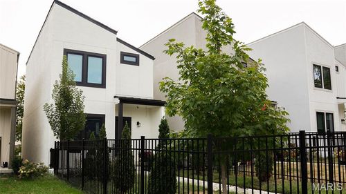 1825 Mercier St, Kansas City, MO, 64108-2224 | Card Image