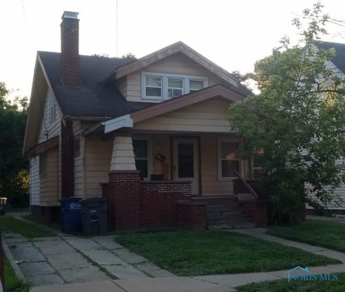 3855 Revere Dr, Toledo, OH, 43612-1107 | Card Image