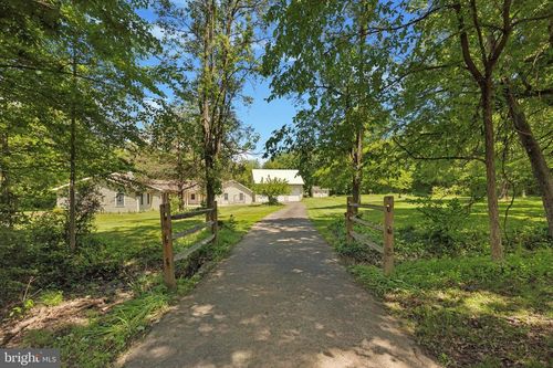 3789 Stump Rd, DOYLESTOWN, PA, 18902-9123 | Card Image