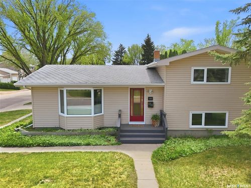 52 Potter Cres, Saskatoon, SK, S7H3L3 | Card Image