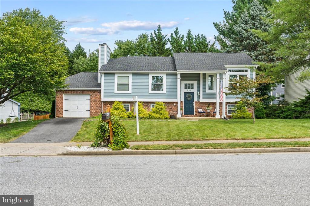 Sandstone Dr, Walkersville, MD 21793