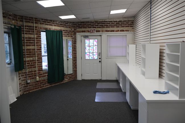 2nd office space in back | Image 5