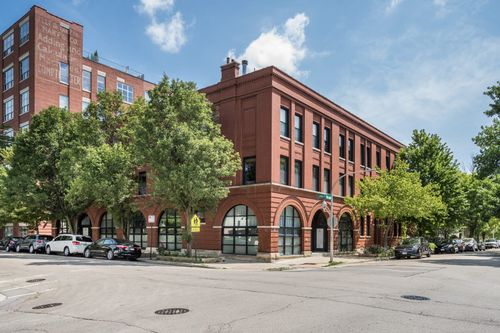 2-1658 W Wabansia Ave, Chicago, IL, 60622-1526 | Card Image