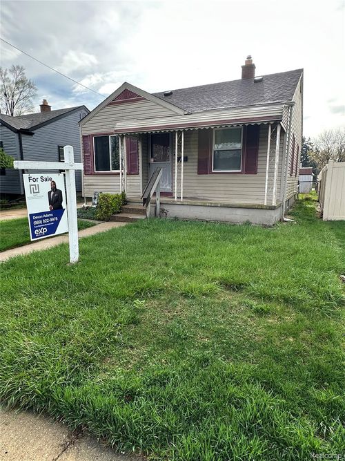 12100 Helen St, Southgate, MI, 48195-1755 | Card Image