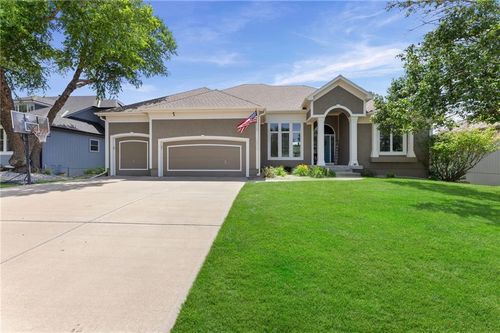 12715 Sloan Street, Kansas City, KS, 66109 | Card Image
