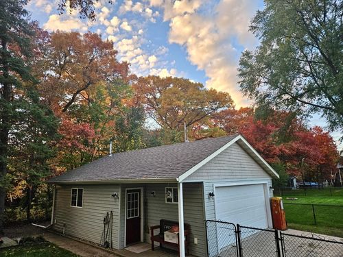 909 4th Ave E, Sartell, MN, 56377-4590 | Card Image