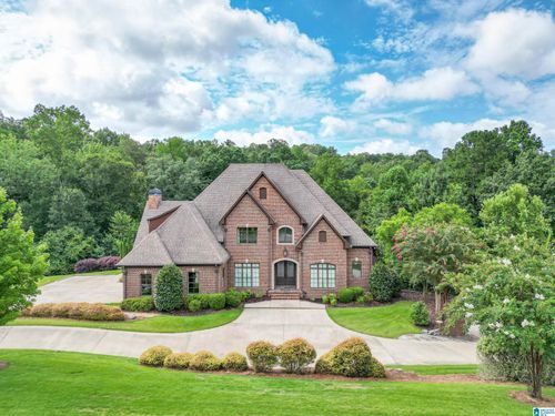 708 Saint Andrews Ln, HOOVER, AL, 35244-2223 | Card Image