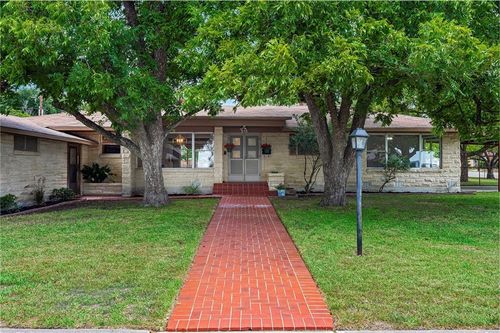 215 S Mulberry Street, Luling, TX, 78648 | Card Image