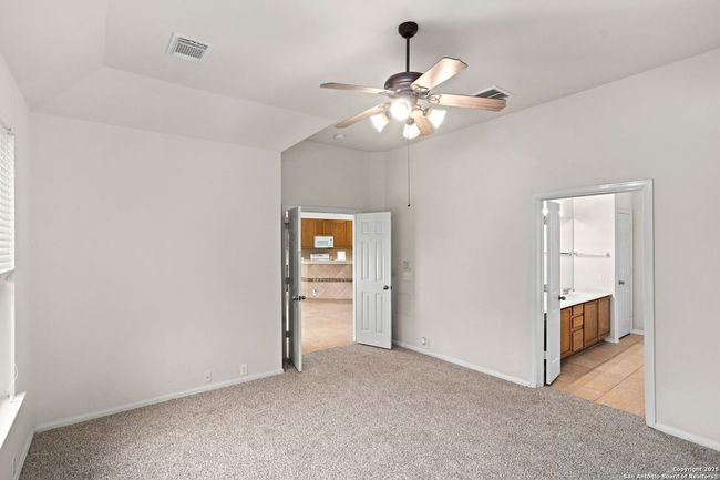 10406 Canyon Riv, House other with 4 bedrooms, 3 bathrooms and null parking in Helotes TX | Image 17