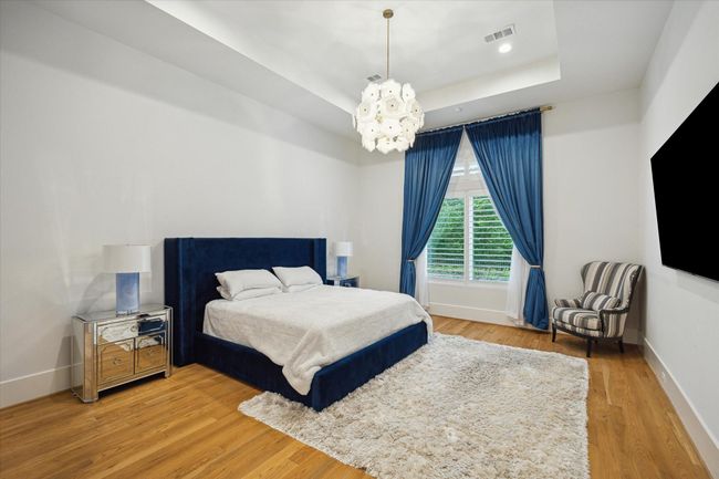 E - 22 E Shady Ln, House other with 5 bedrooms, 5 bathrooms and 3 parking in Houston TX | Image 23