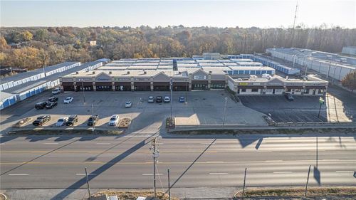 3007 S Belt Highway, St Joseph, MO, 64503 | Card Image