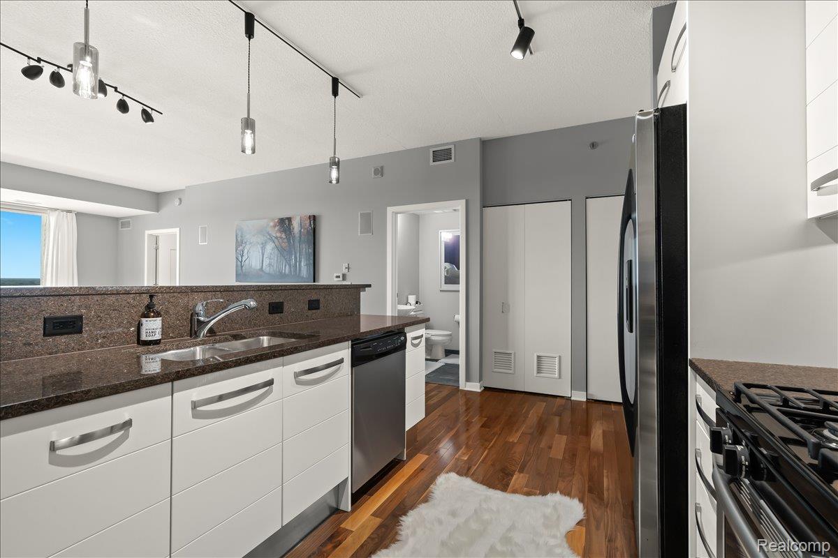 Residential Lease in Royal Oak 4