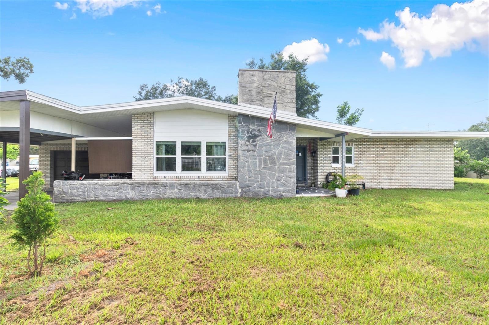 Alma St, Gibsonton, FL 33534