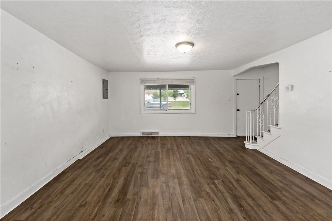 Residential in Carnegie 3