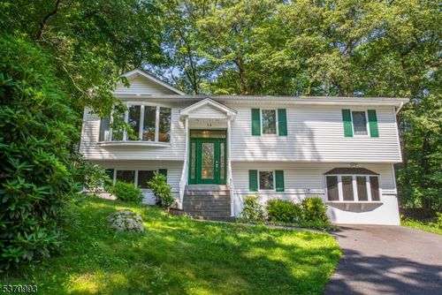 14 Marshall Trl, Hopatcong, NJ, 07843-1729 | Card Image