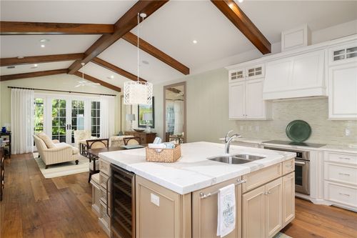 100 Palm Island Ln, Vero Beach, FL, 32963-3954 | Card Image