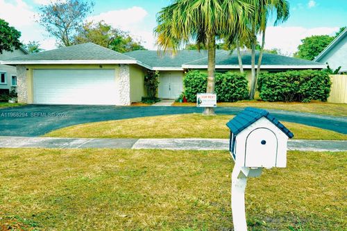 7871-7871 Nw 53rd Ct, Lauderhill, FL, 33351-5054 | Card Image