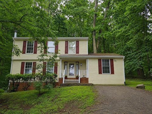 7498 James Way, Fairlawn, VA, 24141-8952 | Card Image