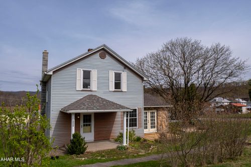 1006 Maple St, Williamsburg, PA, 16693-1338 | Card Image