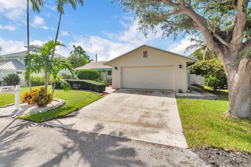 10 Sailfish Ln, Ocean Ridge, FL, 33435-7025 | Card Image