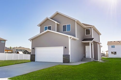 833 60th Ave W, West Fargo, ND, 58078-2870 | Card Image