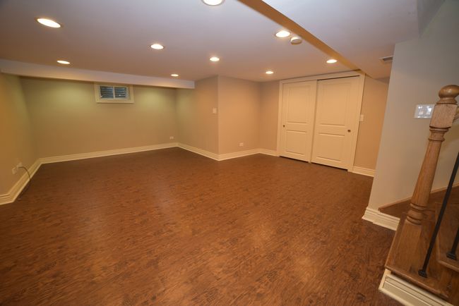 813 S Wolf Rd, House other with 3 bedrooms, 3 bathrooms and 2 parking in Des Plaines IL | Image 31