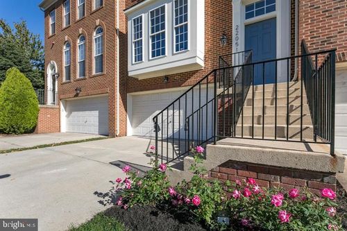 22051 Chelsy Paige Sq, ASHBURN, VA, 20148-7105 | Card Image