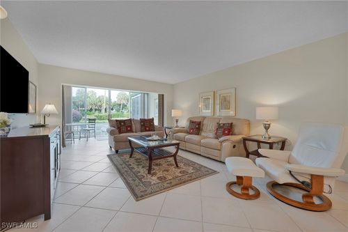 apt-c4-215 Cypress Way, NAPLES, FL, 34110-1270 | Card Image