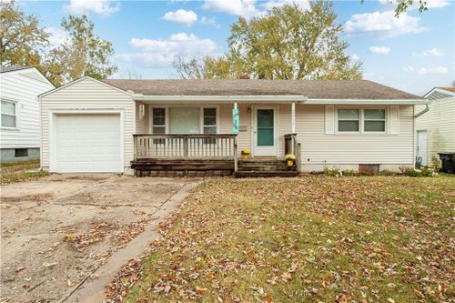 2517 Glen Lane, Independence, MO, 64052 | Card Image