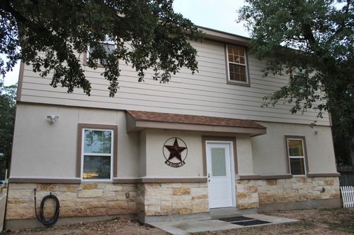 975 N State Highway 95, Bastrop, TX, 78602-6783 | Card Image