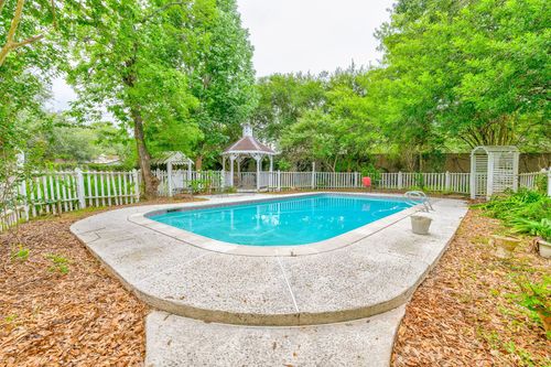 104 Misty Brook Ln, League City, TX, 77573-1728 | Card Image