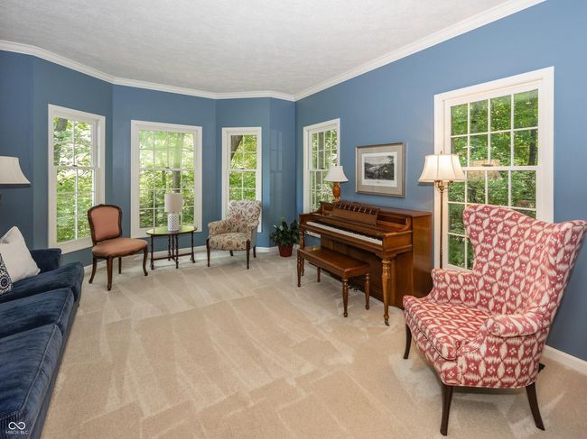 Living Room | Image 15