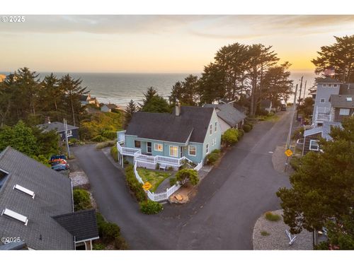 870 Sw 10th St, Lincoln City, OR, 97367-2149 | Card Image