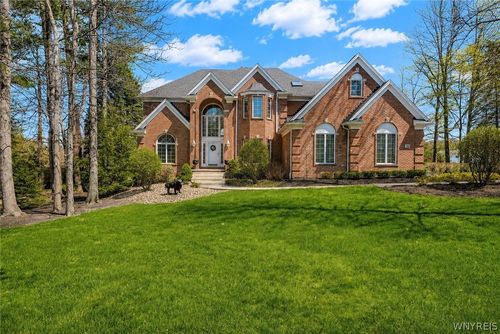 36 Lakeridge Dr, Orchard Park, NY, 14127-3364 | Card Image