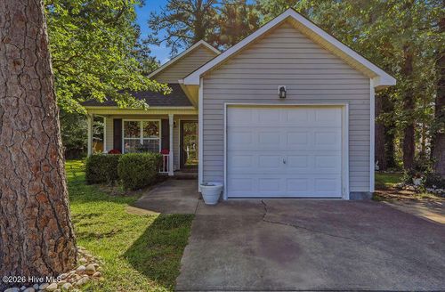 709 Foy Ave, Maysville, NC, 28555-7053 | Card Image